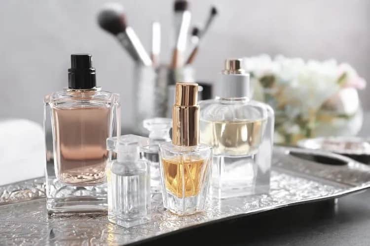 Parfum aufbewahren: Experten-Tipps für langanhaltende Duftfrische